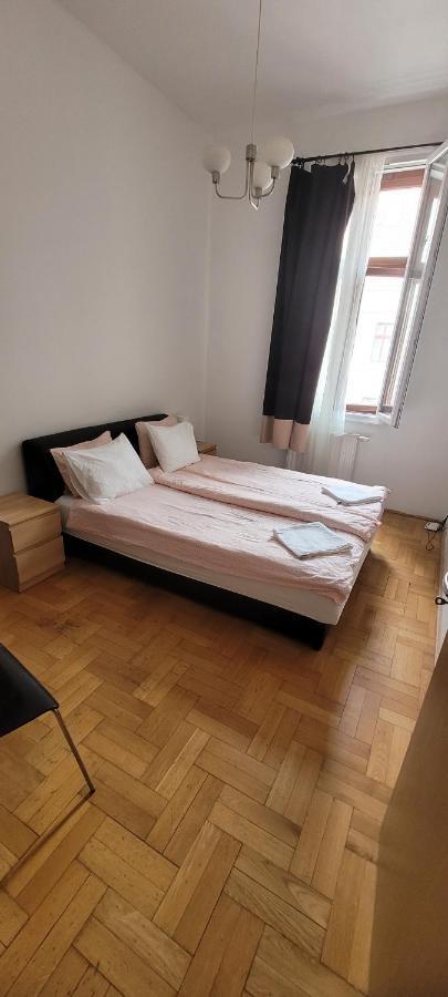 Cozy Downtown Apartment Budapest Exterior foto